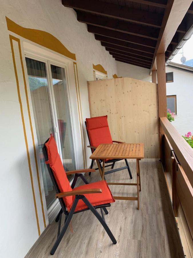 Zum Turm - Apartments Und Gaestezimmer Oberammergau Exterior photo