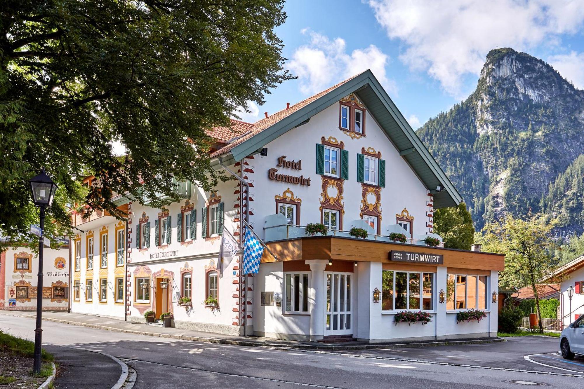 Zum Turm - Apartments Und Gaestezimmer Oberammergau Exterior photo